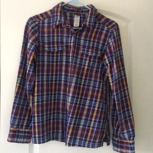Patagonia women’s size 6 flannel. No flaws.
